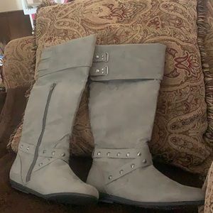 Brand new Rampage grey boots